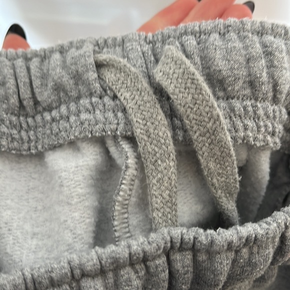 Champion Short - Picture 3 of 3